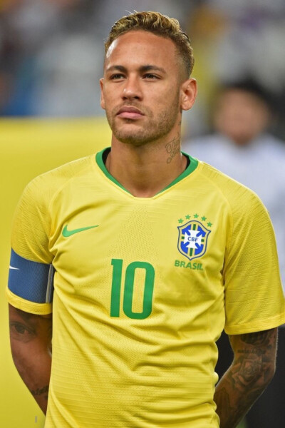 次显示了他 次显示了他