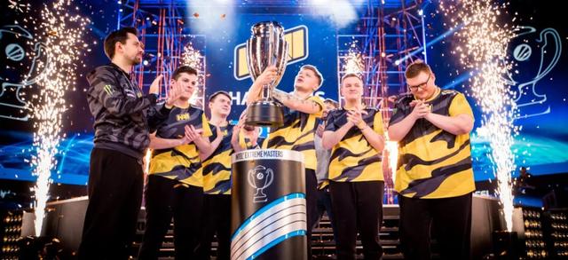 但库里让三 但库里让三